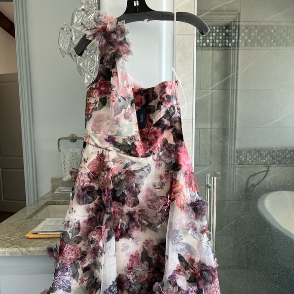 MARCHESA NOTTE One-Shoulder Tulle Dress w/ 3D Applique - Picture 6 of 13